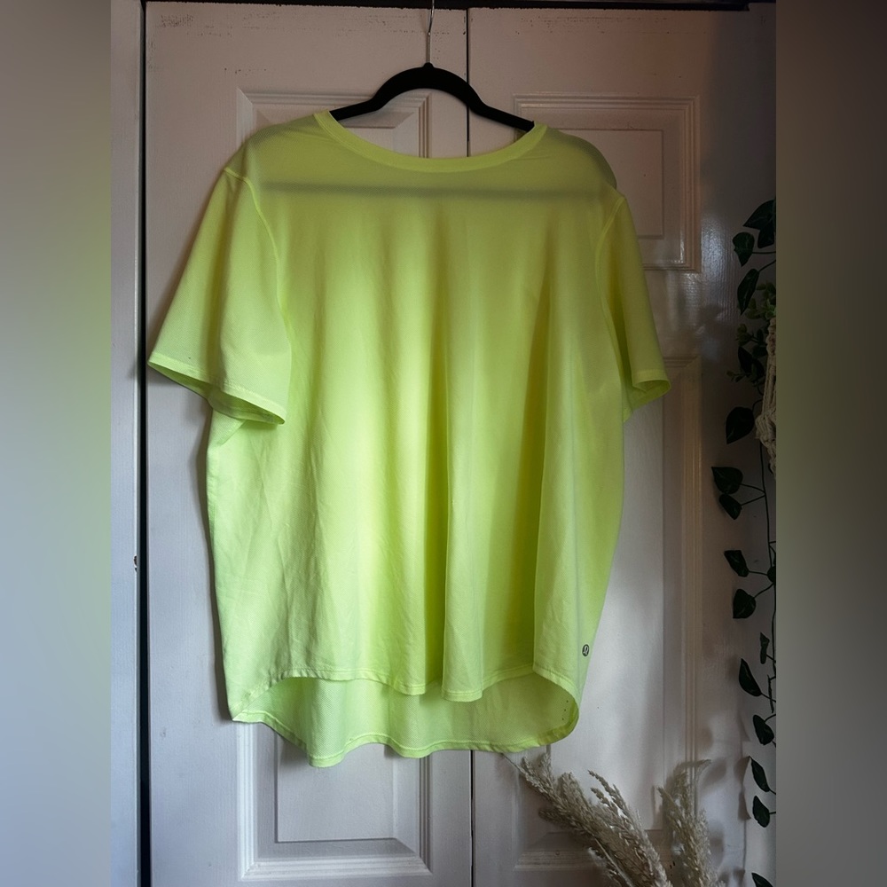 Lululemon Women’s High Neck Run and Train Tee Neon Yellow